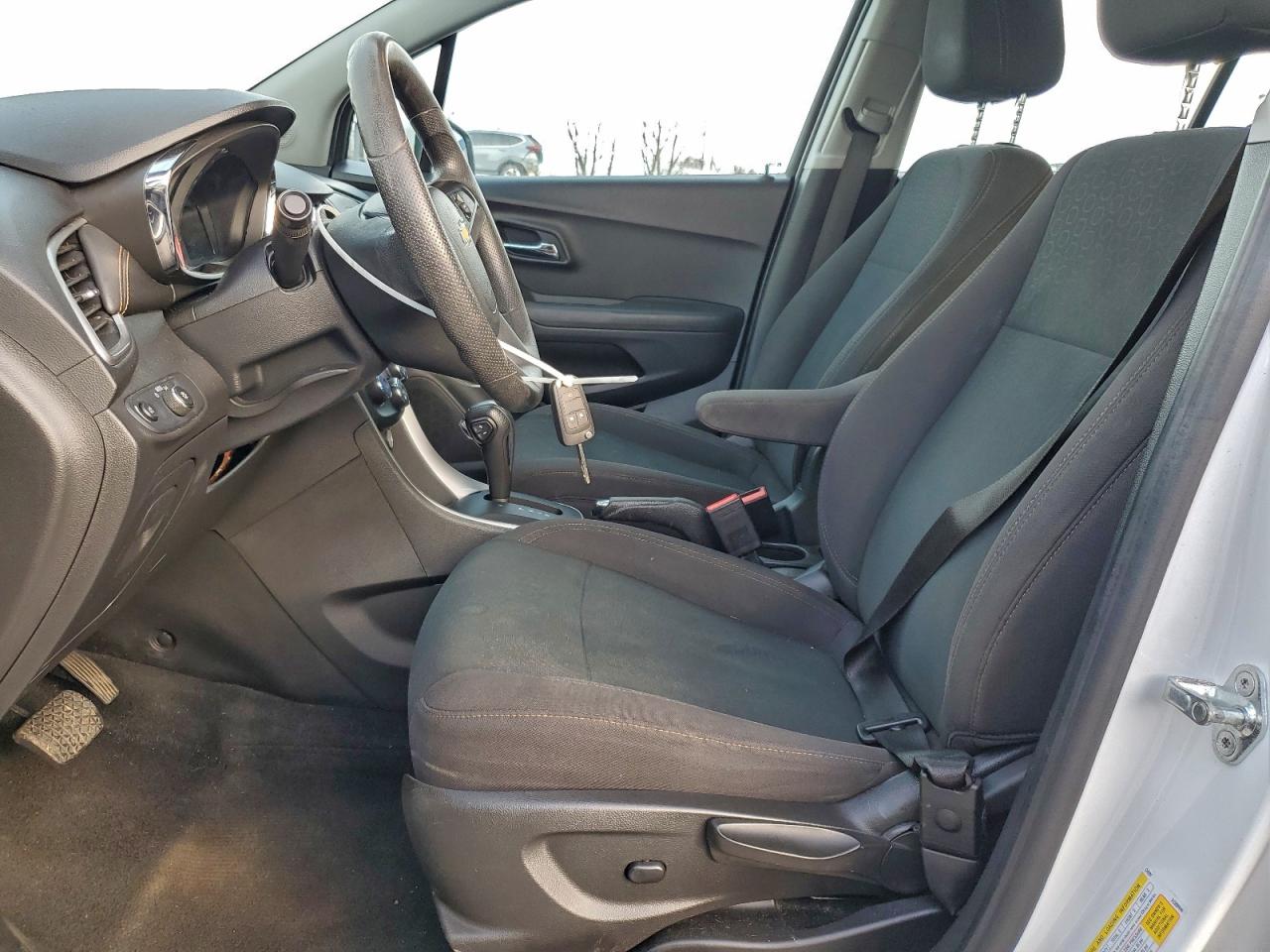 2017 Chevrolet Trax Ls VIN: KL7CJNSB0HB174797 Lot: 94317735