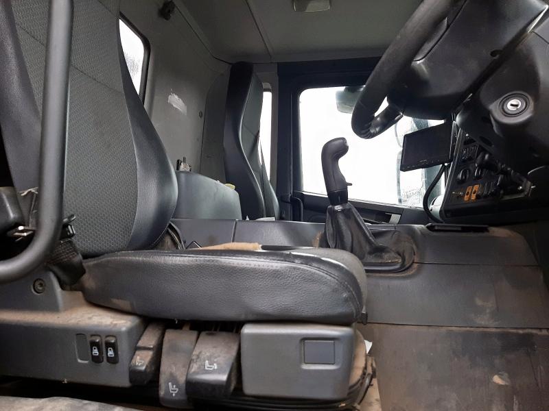 2014 SCANIA P-SRS C-CLASS 