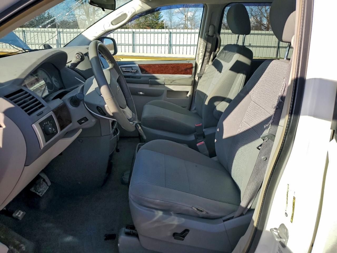 2010 Chrysler Town & Country Touring VIN: 2A4RR5D1XAR209051 Lot: 93623285