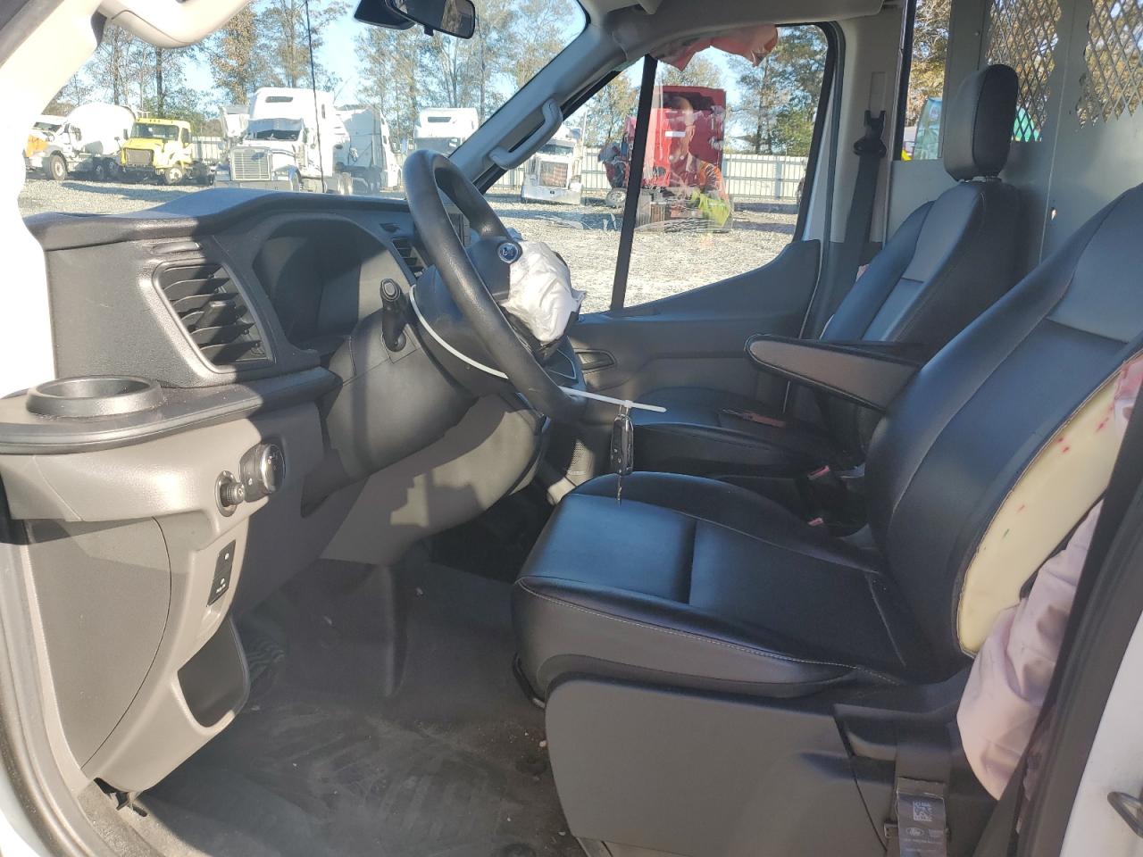 2022 Ford Transit T-350 VIN: 1FTBW3X86NKA17773 Lot: 92069785