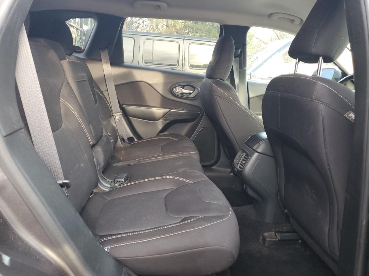 2015 Jeep Cherokee Latitude VIN: 1C4PJLCB5FW706879 Lot: 91360085