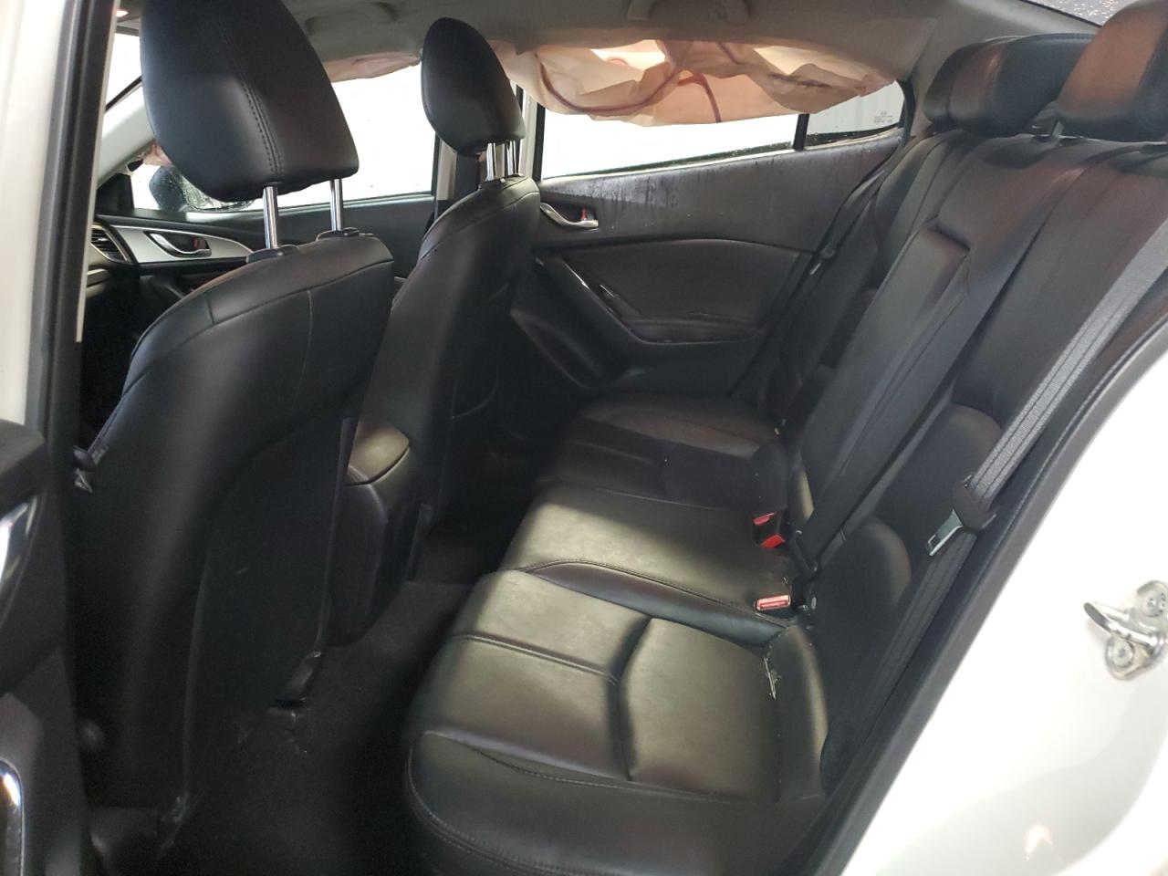 2018 Mazda 3 Touring VIN: 3MZBN1V3XJM188170 Lot: 93239845