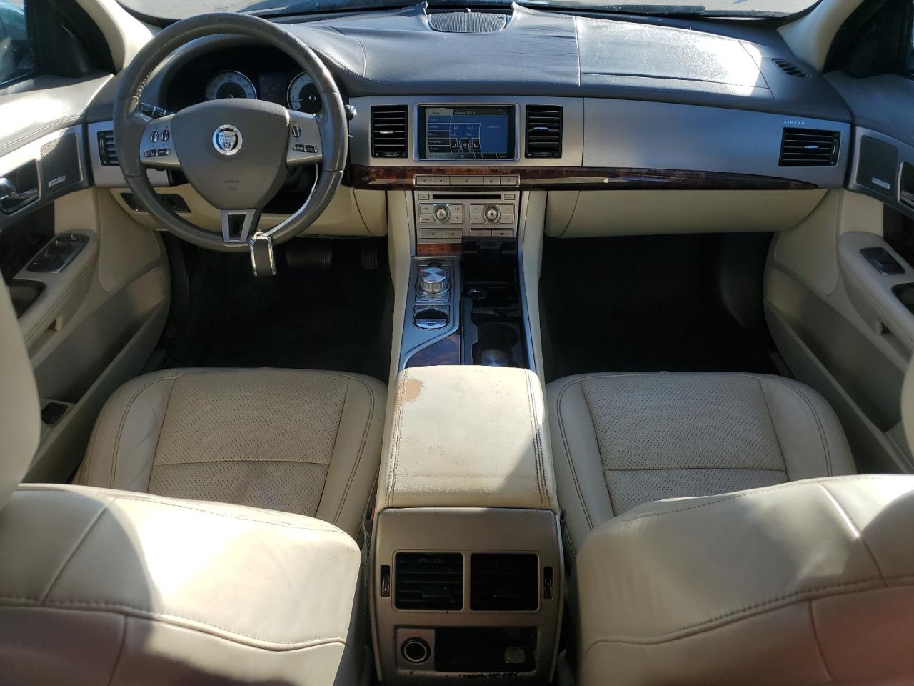 2010 Jaguar Xf Premium VIN: SAJWA0GB4ALR73592 Lot: 92695645