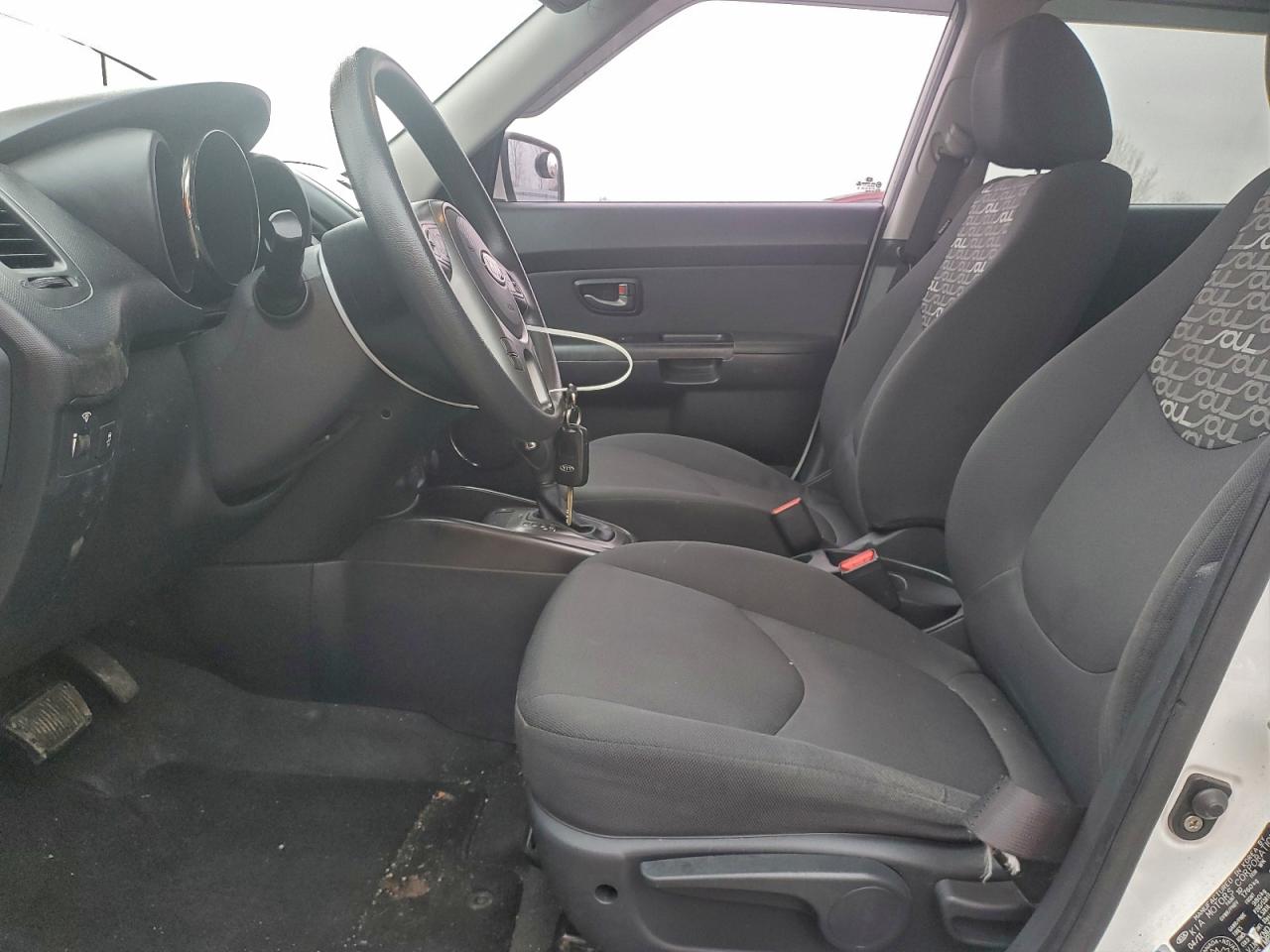 2011 Kia Soul + VIN: KNDJT2A22B7317621 Lot: 92887975