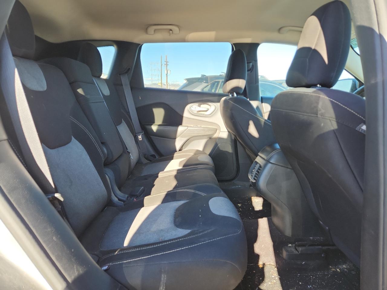 2016 Jeep Cherokee Sport VIN: 1C4PJMAB8GW193931 Lot: 92984325