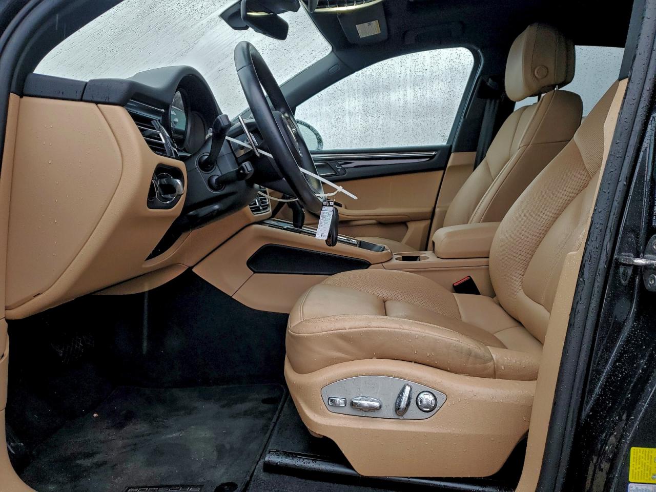 2024 Porsche Macan Base VIN: WP1AA2A5XRLB10927 Lot: 94135355