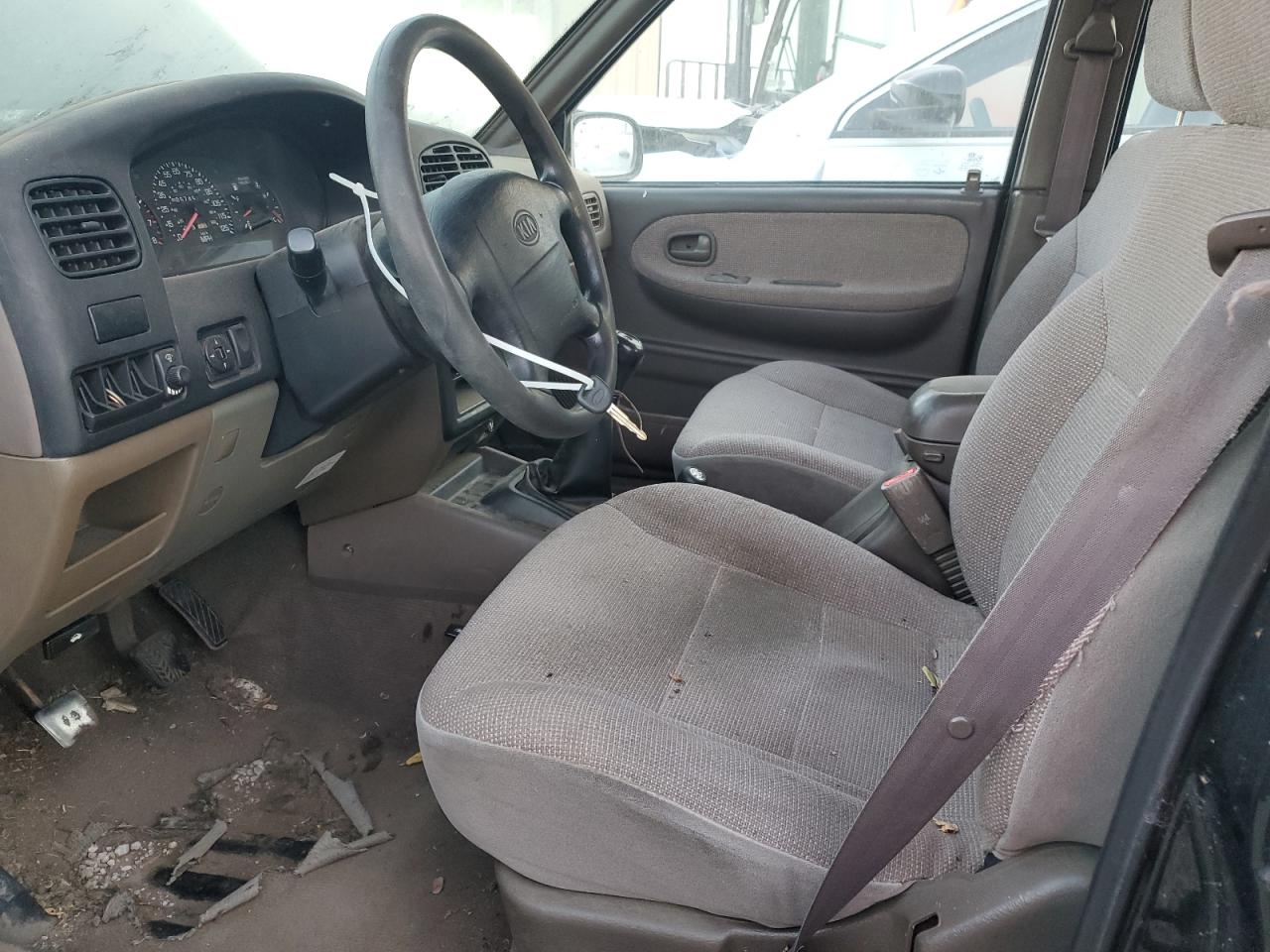 2000 Kia Sportage VIN: KNDJA7232Y5618355 Lot: 91661635