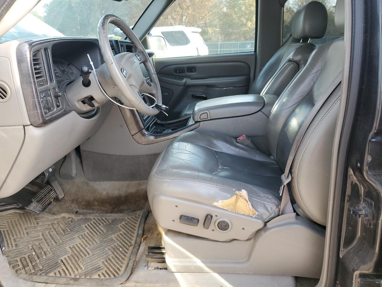 2004 GMC Yukon Xl Denali VIN: 1GKFK66U24J125717 Lot: 91092755