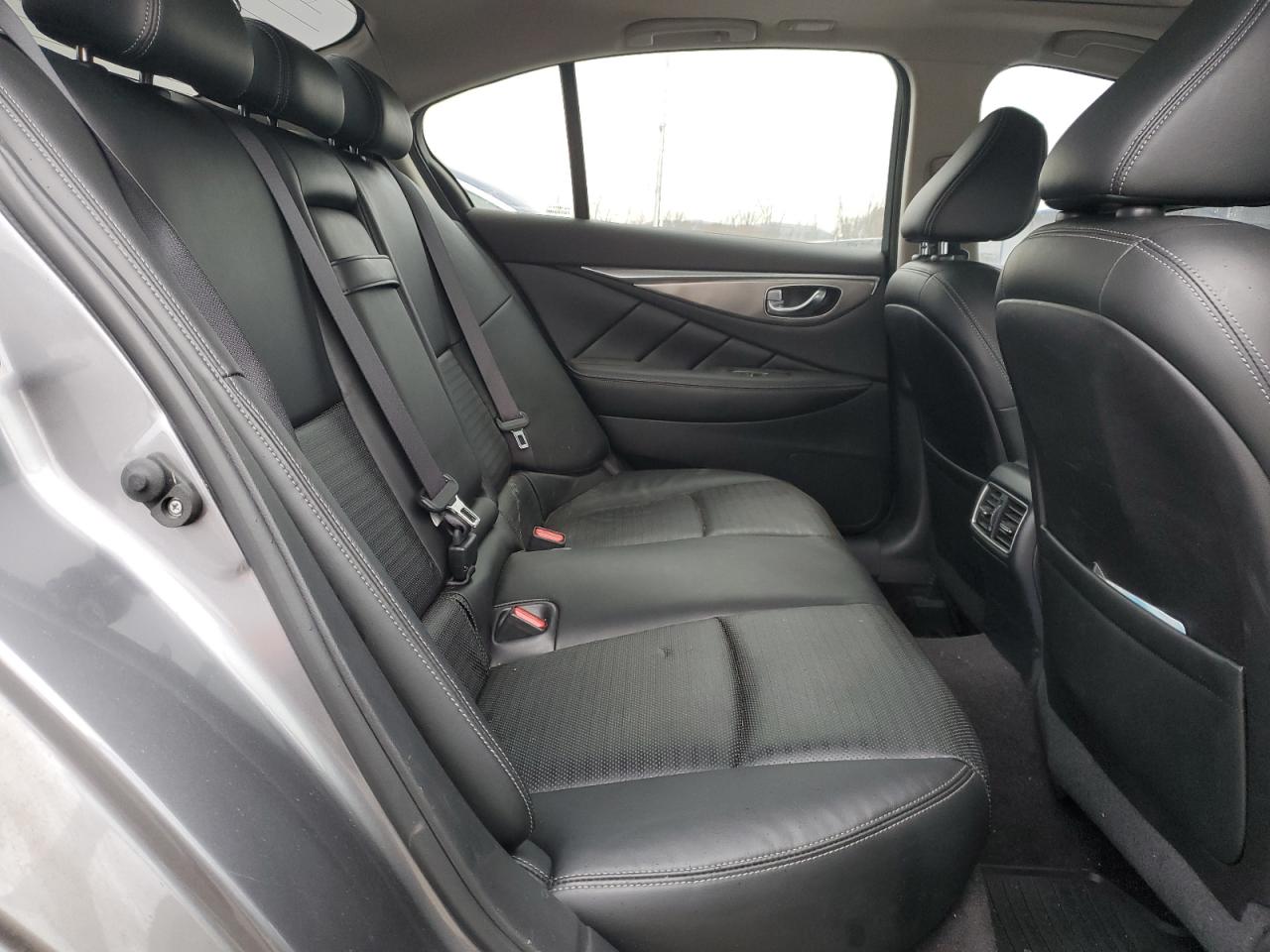 2019 Infiniti Q50 Luxe VIN: JN1EV7AR4KM557490 Lot: 92445015