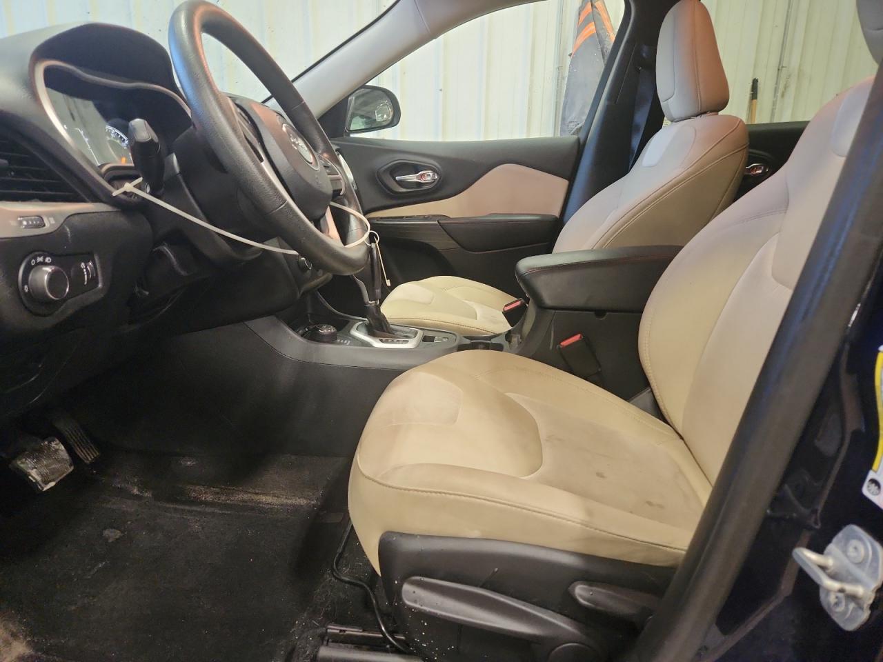 2015 Jeep Cherokee Sport VIN: 1C4PJMAB8FW755034 Lot: 93498215