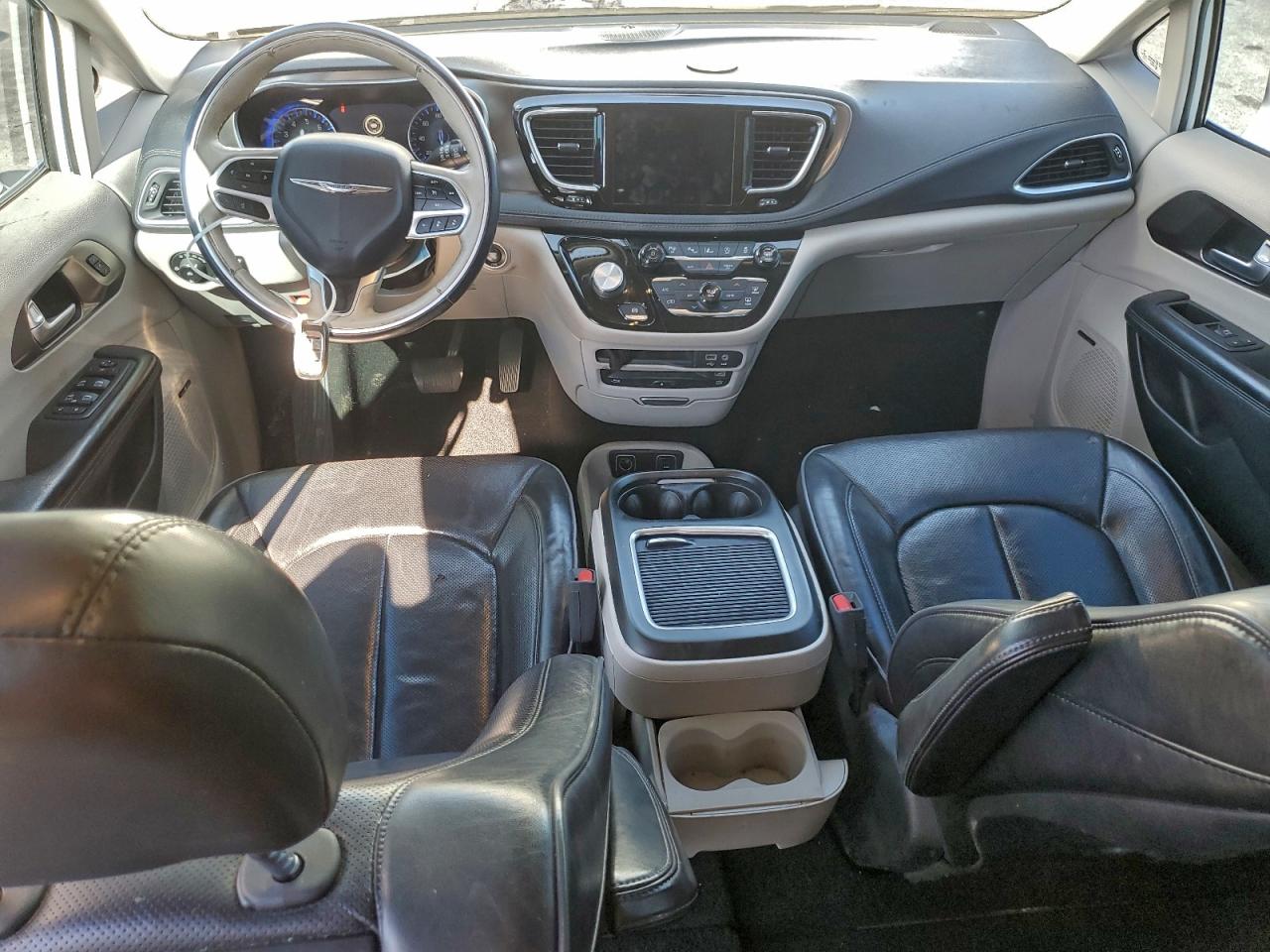 2018 Chrysler Pacifica Limited VIN: 2C4RC1GG7JR107173 Lot: 94239585