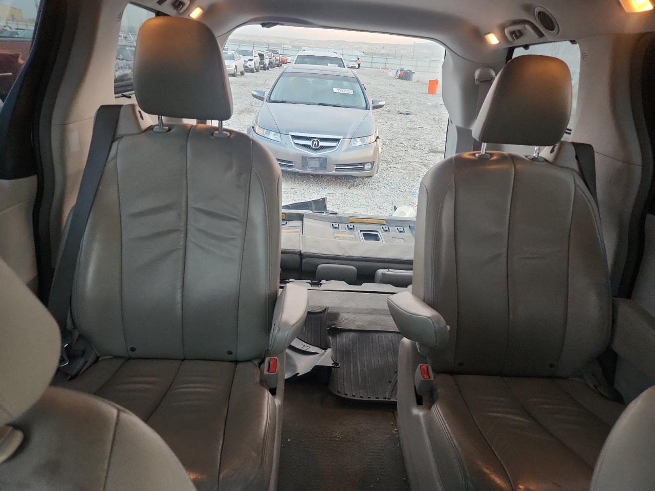 2013 Toyota Sienna Xle VIN: 5TDDK3DC7DS059292 Lot: 92671555