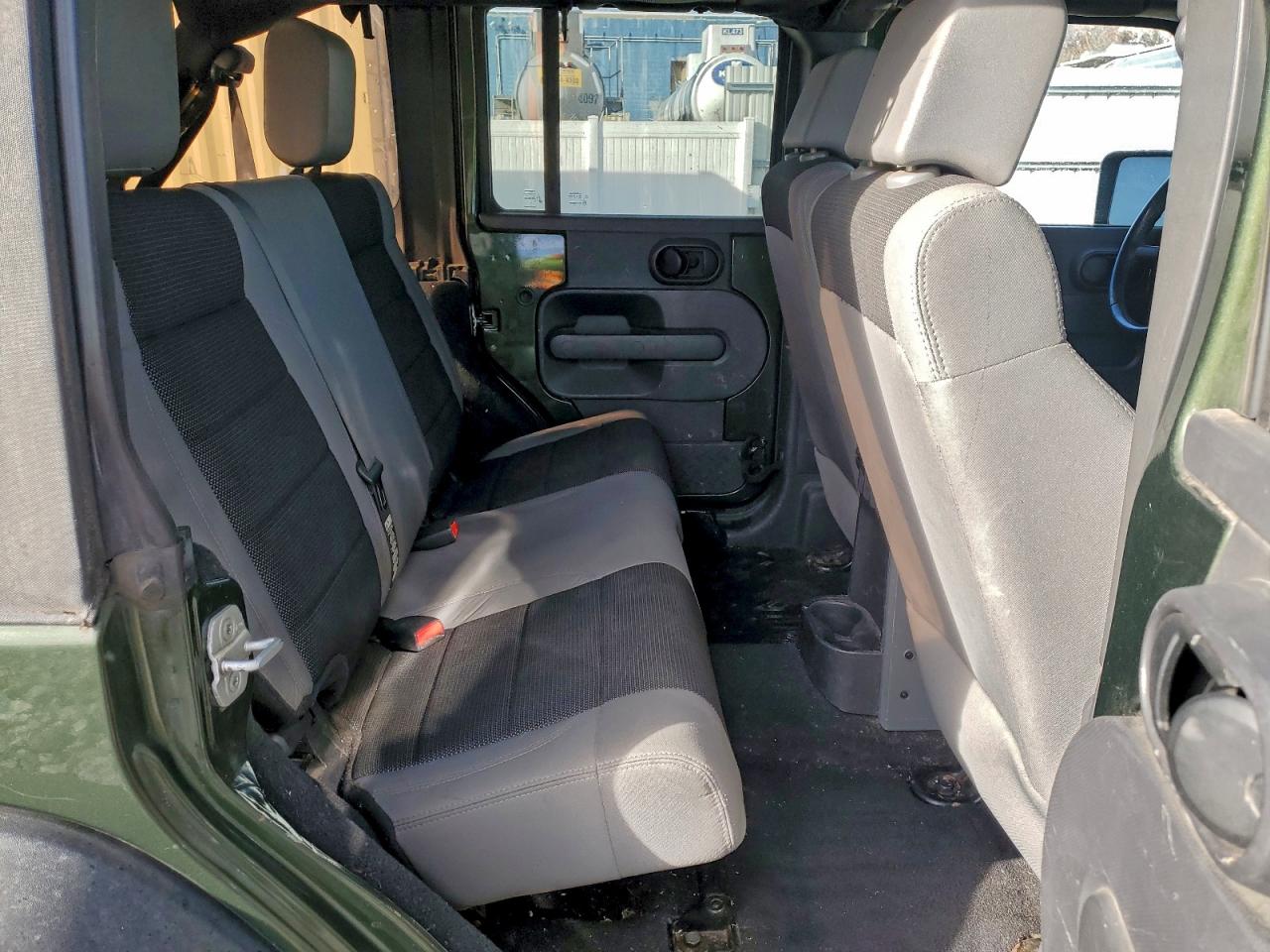 2007 Jeep Wrangler X VIN: 1J4GA39197L130516 Lot: 94033425