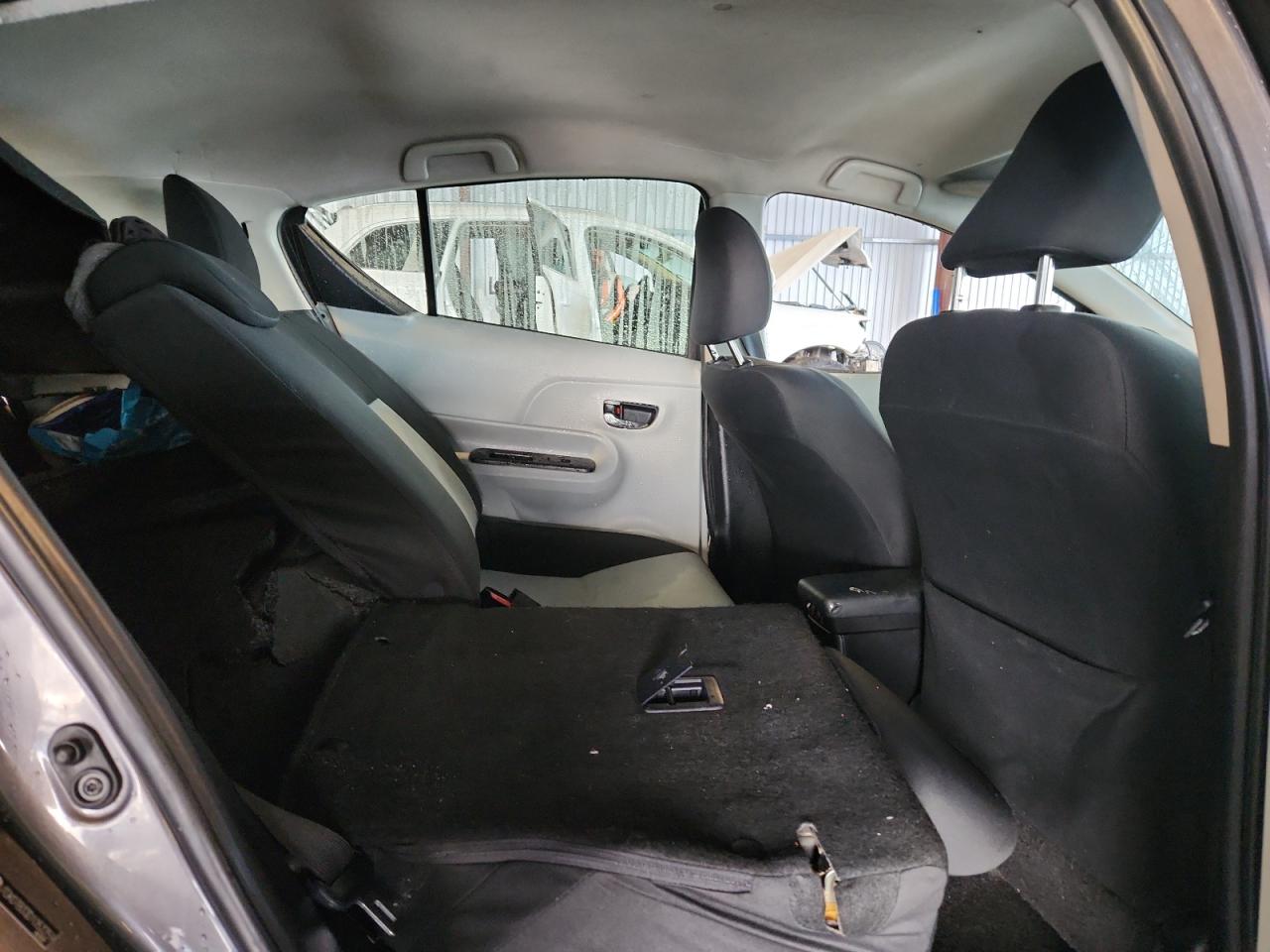 2013 Toyota Prius C VIN: JTDKDTB33D1053359 Lot: 93051755