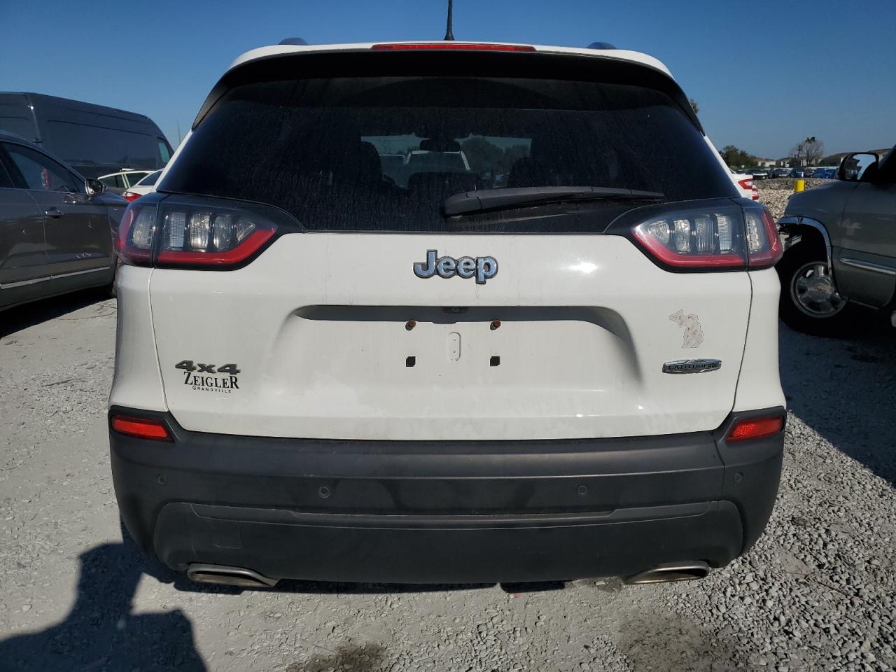 2019 Jeep Cherokee Latitude Plus VIN: 1C4PJMLX5KD441999 Lot: 93638825