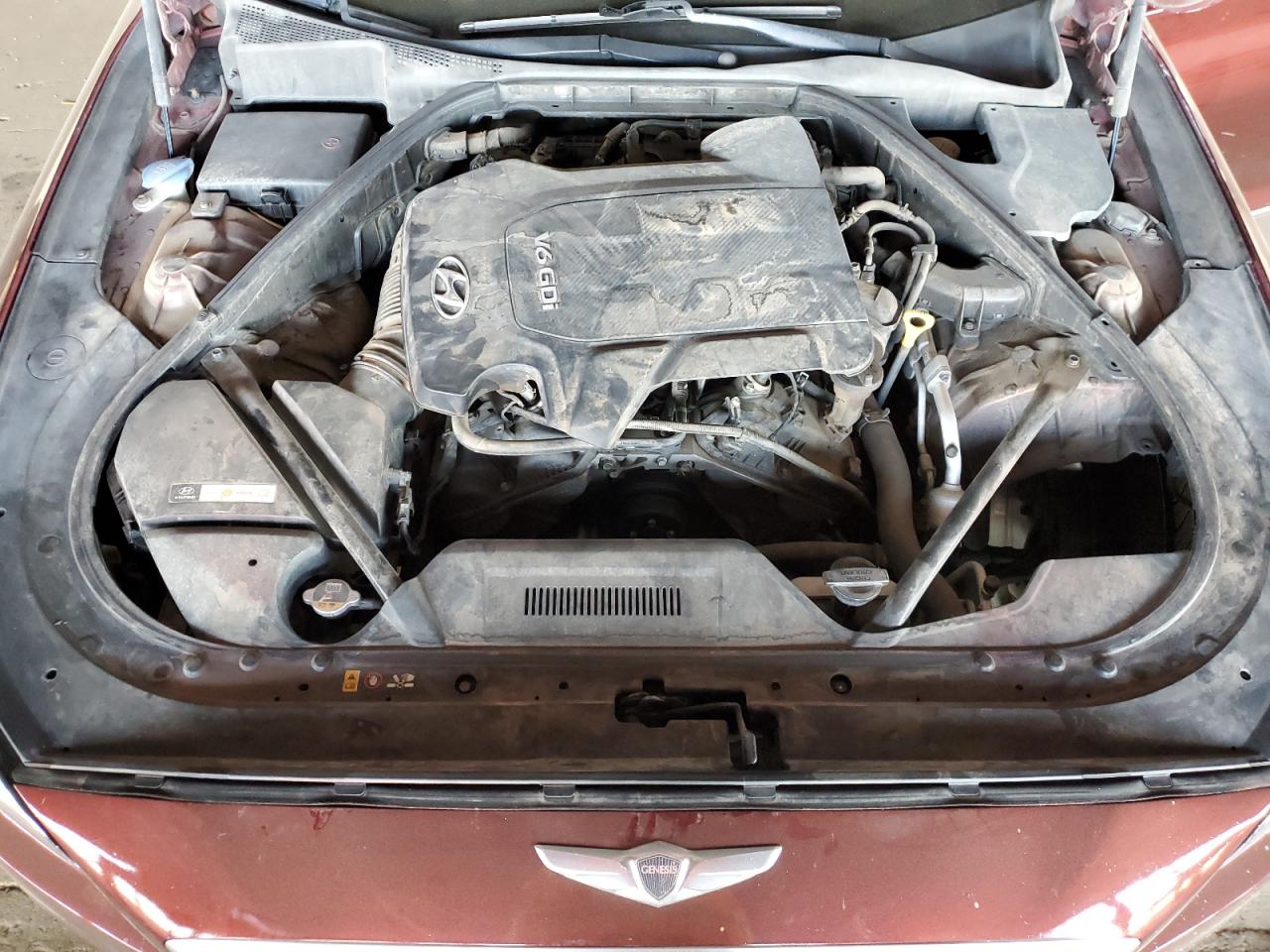 2015 Hyundai Genesis 3.8L VIN: KMHGN4JE6FU092164 Lot: 92082305