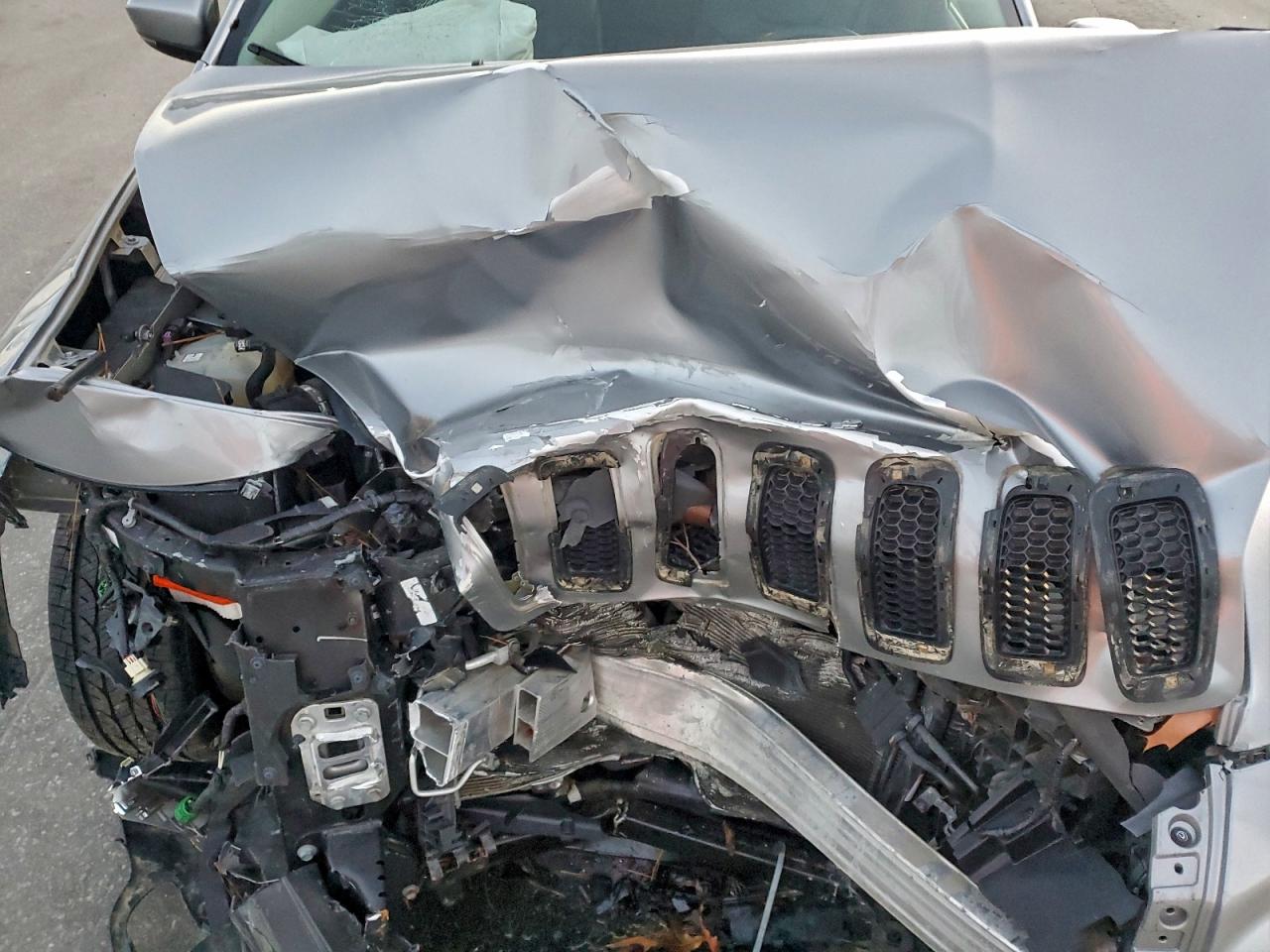 2016 Jeep Cherokee Limited VIN: 1C4PJLDB1GW200529 Lot: 94103075