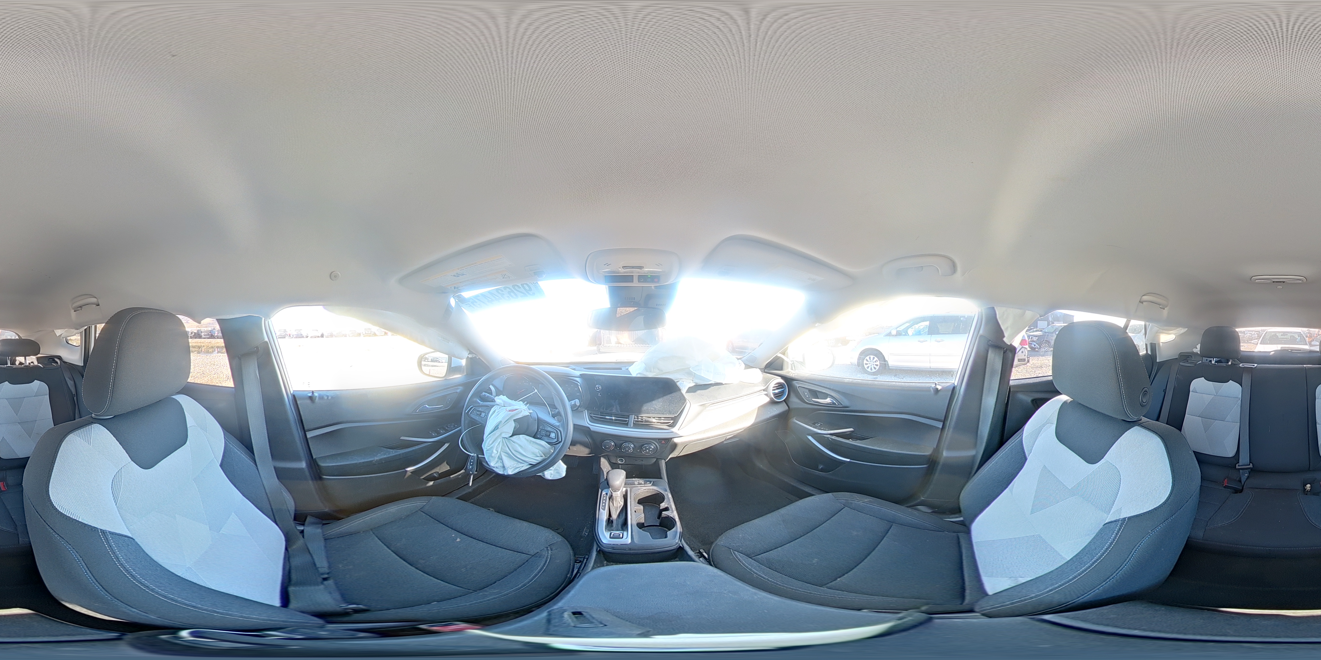 2024 Chevrolet Trax Ls VIN: KL77LFE22RC049051 Lot: 92634475