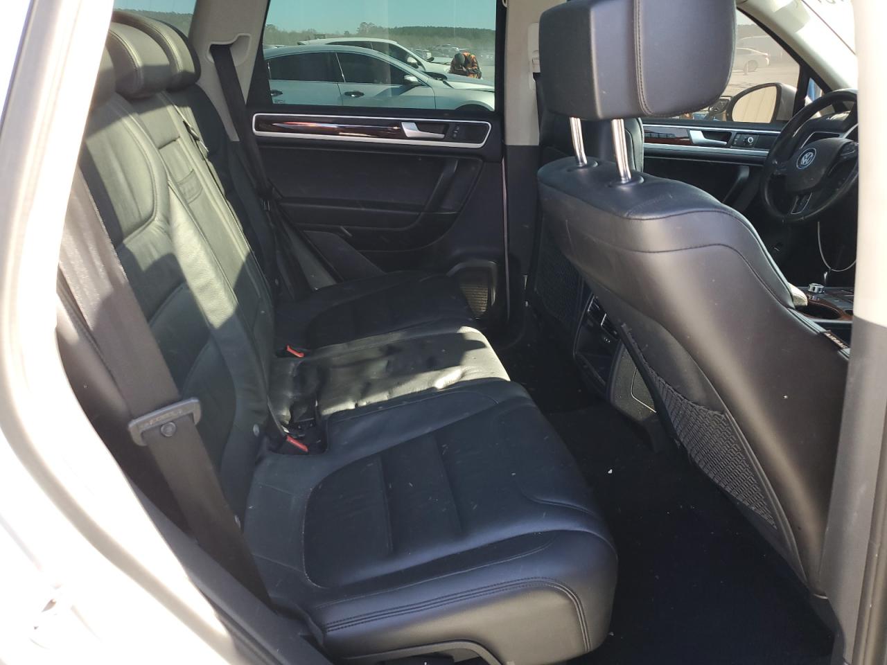 2014 Volkswagen Touareg V6 Tdi VIN: WVGEP9BPXED012054 Lot: 91861475