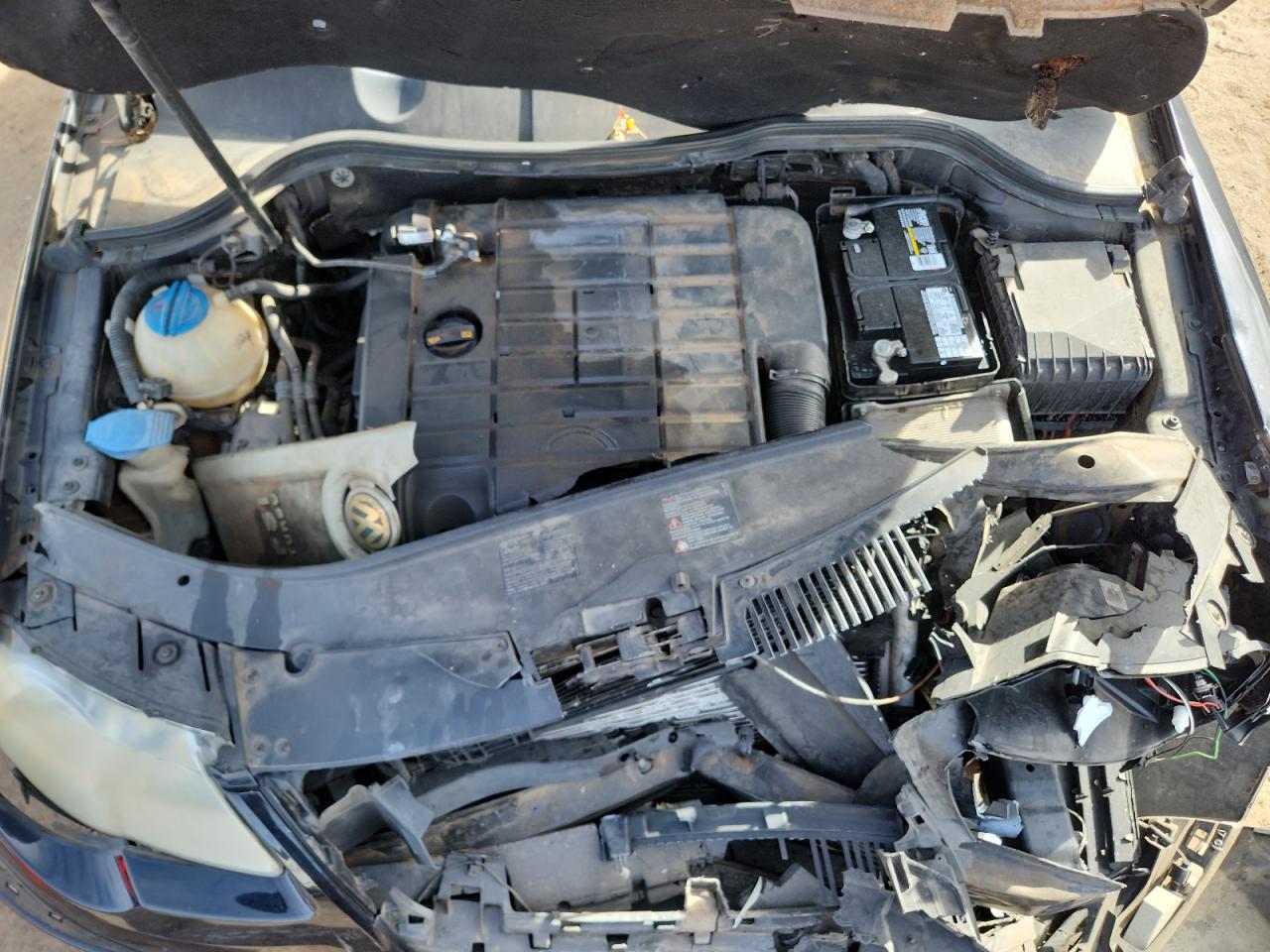 2008 Volkswagen Passat Komfort VIN: WVWAK73C78E130773 Lot: 90809595