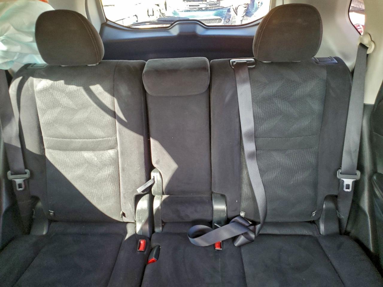 2016 Nissan Rogue S VIN: JN8AT2MT3GW028298 Lot: 94670295