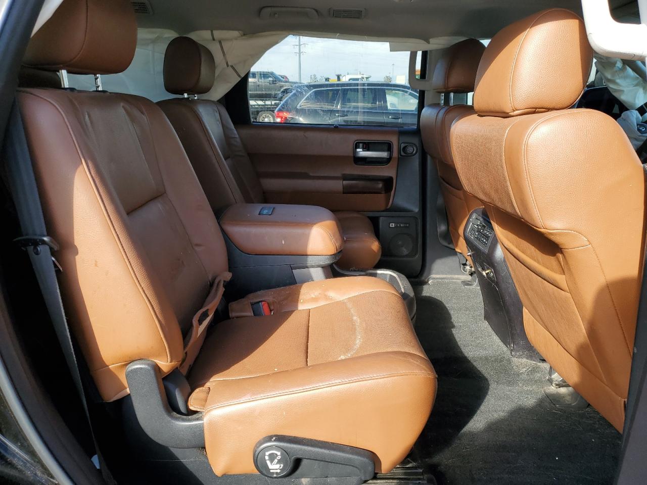 2015 Toyota Sequoia Platinum VIN: 5TDDY5G18FS121869 Lot: 91473555