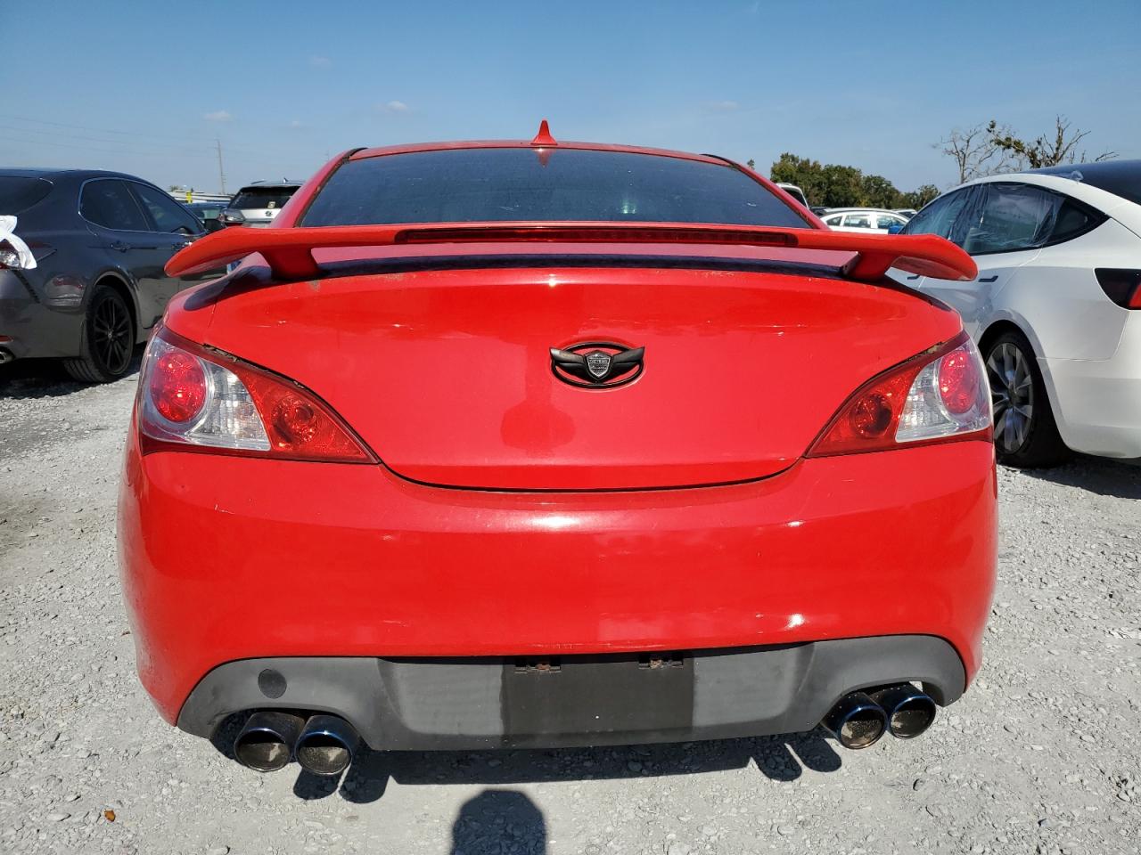 2011 Hyundai Genesis Coupe 3.8L VIN: KMHHU6KH4CU065875 Lot: 93292515