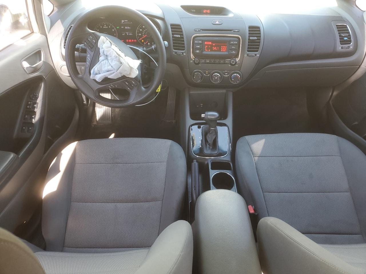 2018 Kia Forte Lx VIN: 3KPFK4A73JE260070 Lot: 92709495