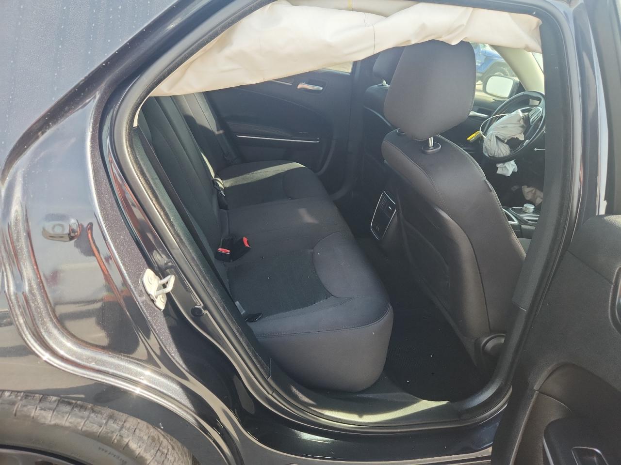 2019 Chrysler 300 Touring VIN: 2C3CCAAG6KH570285 Lot: 93521805