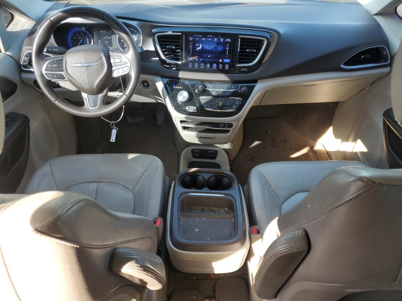 2017 Chrysler Pacifica Touring L VIN: 2C4RC1BG2HR675896 Lot: 92248845