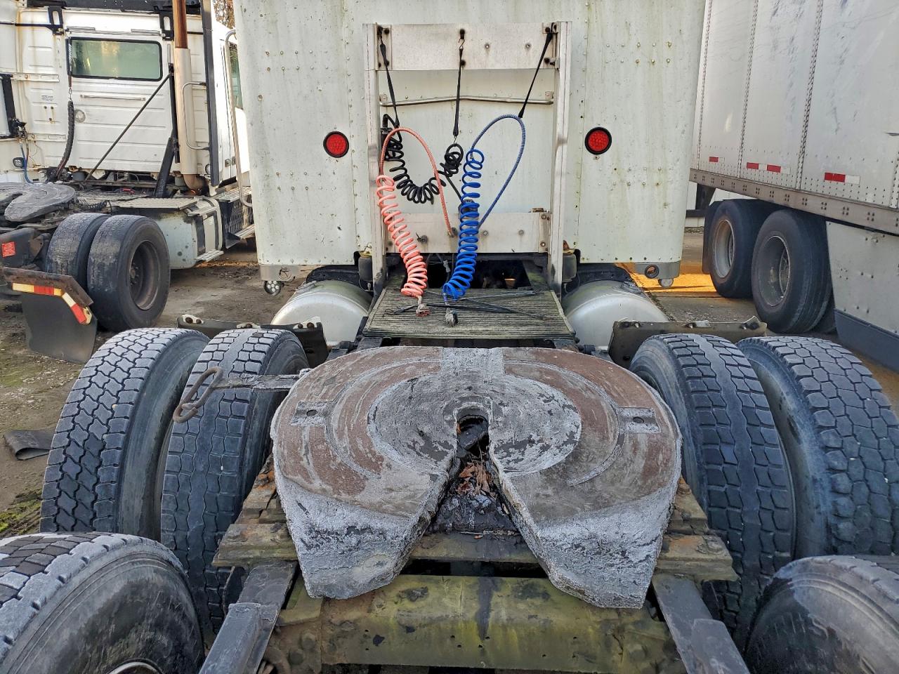 1997 Peterbilt 377 VIN: 1XPCDR8X0VN427727 Lot: 93626925