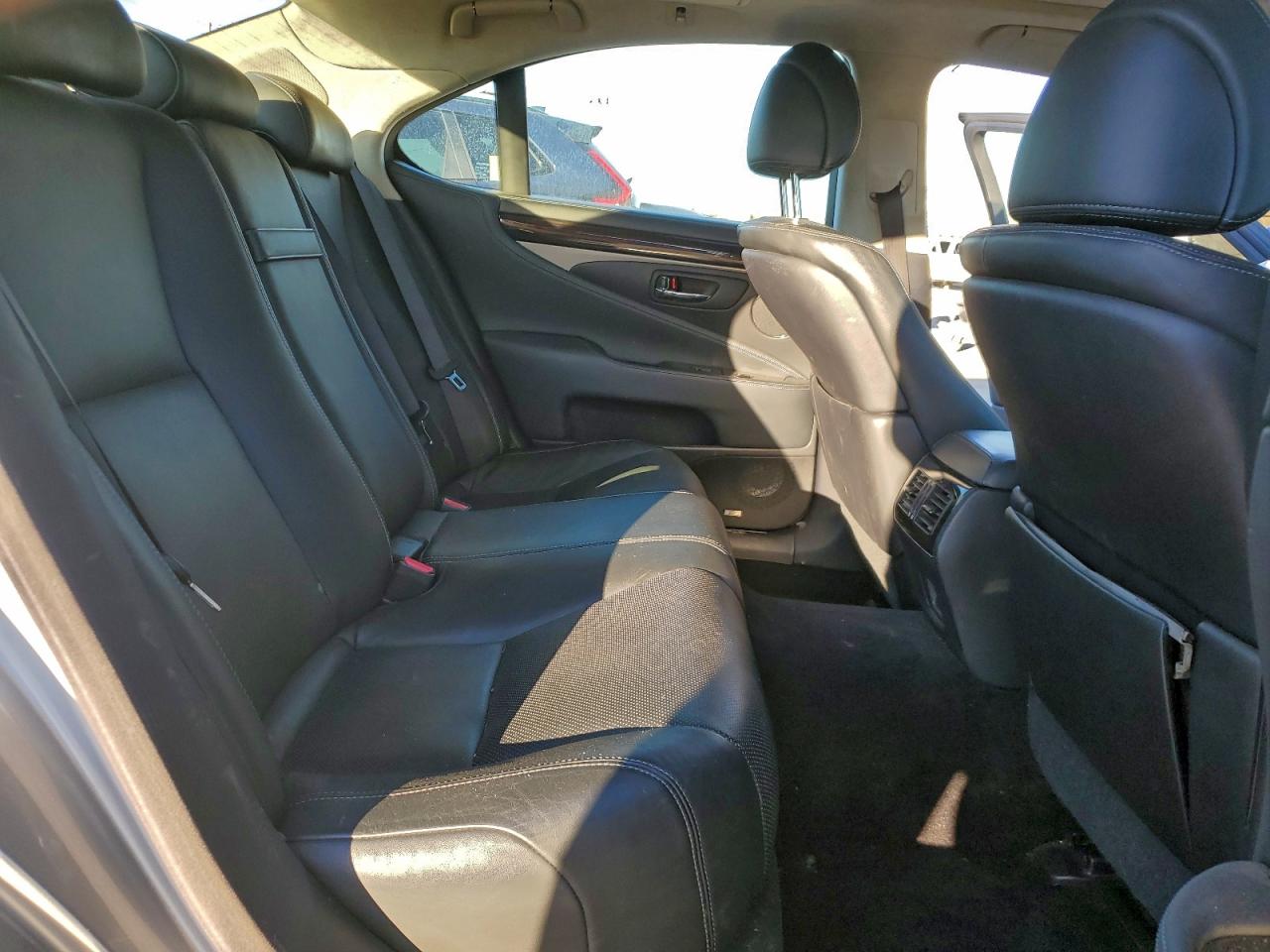 2014 Lexus Ls 460 VIN: JTHBL5EF9E5128692 Lot: 94379755