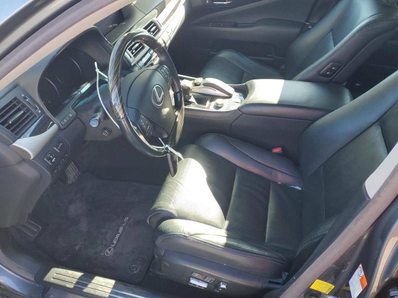 2017 Lexus Ls 460 VIN: JTHCL5EF1H5028370 Lot: 92224245