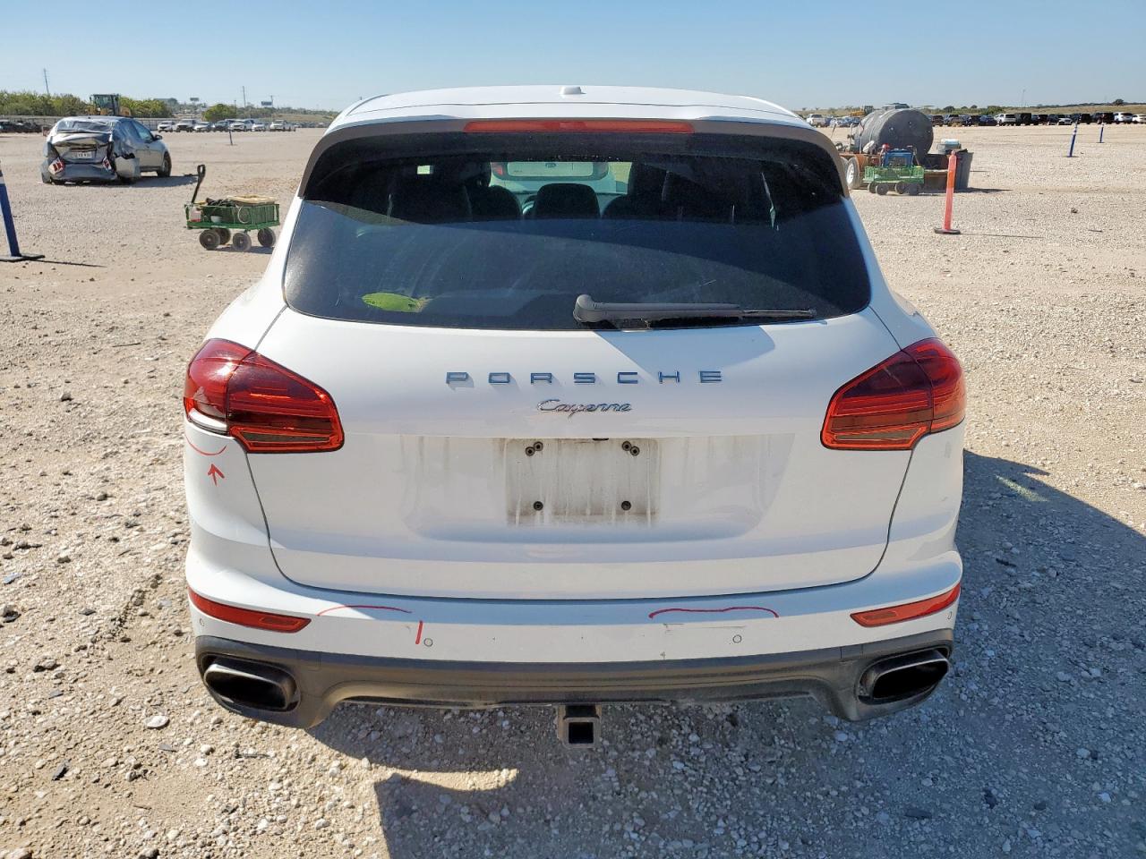 2017 Porsche Cayenne VIN: WP1AA2A25HKA84716 Lot: 90843195