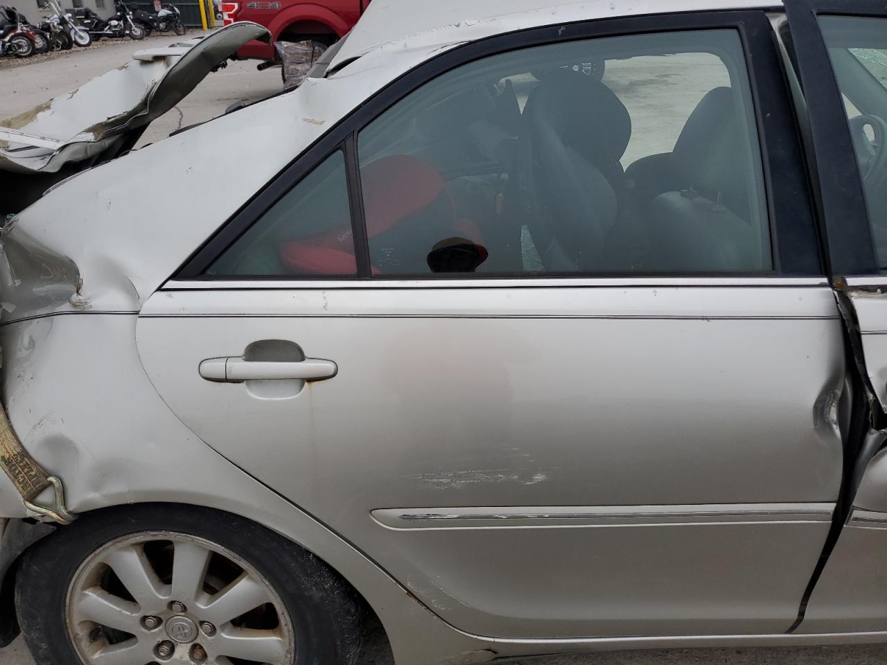 2002 Toyota Camry Le VIN: 4T1BF30K12U507801 Lot: 93185055