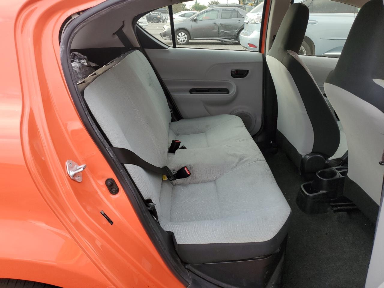 2013 Toyota Prius C VIN: JTDKDTB3XD1055903 Lot: 92491245