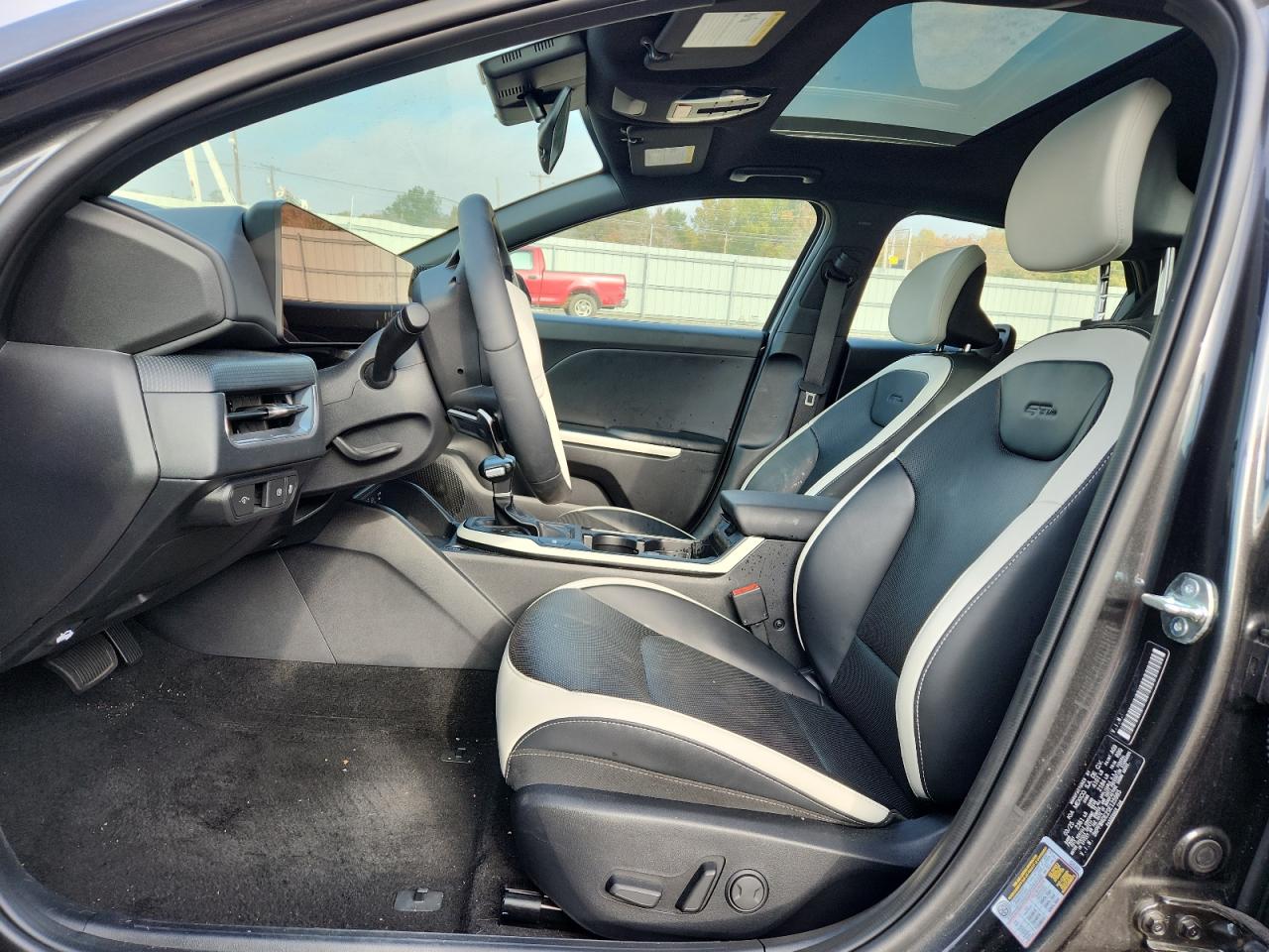 2025 Kia K4 Gt Line VIN: 3KPFW4DE2SE125985 Lot: 92940035