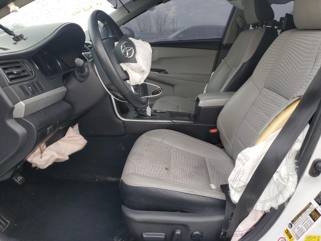 2015 Toyota Camry Le VIN: 4T1BF1FK3FU001047 Lot: 92279605