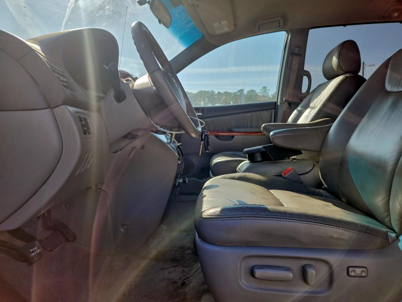 2008 Toyota Sienna Xle VIN: 5TDZK22C88S200489 Lot: 93640025