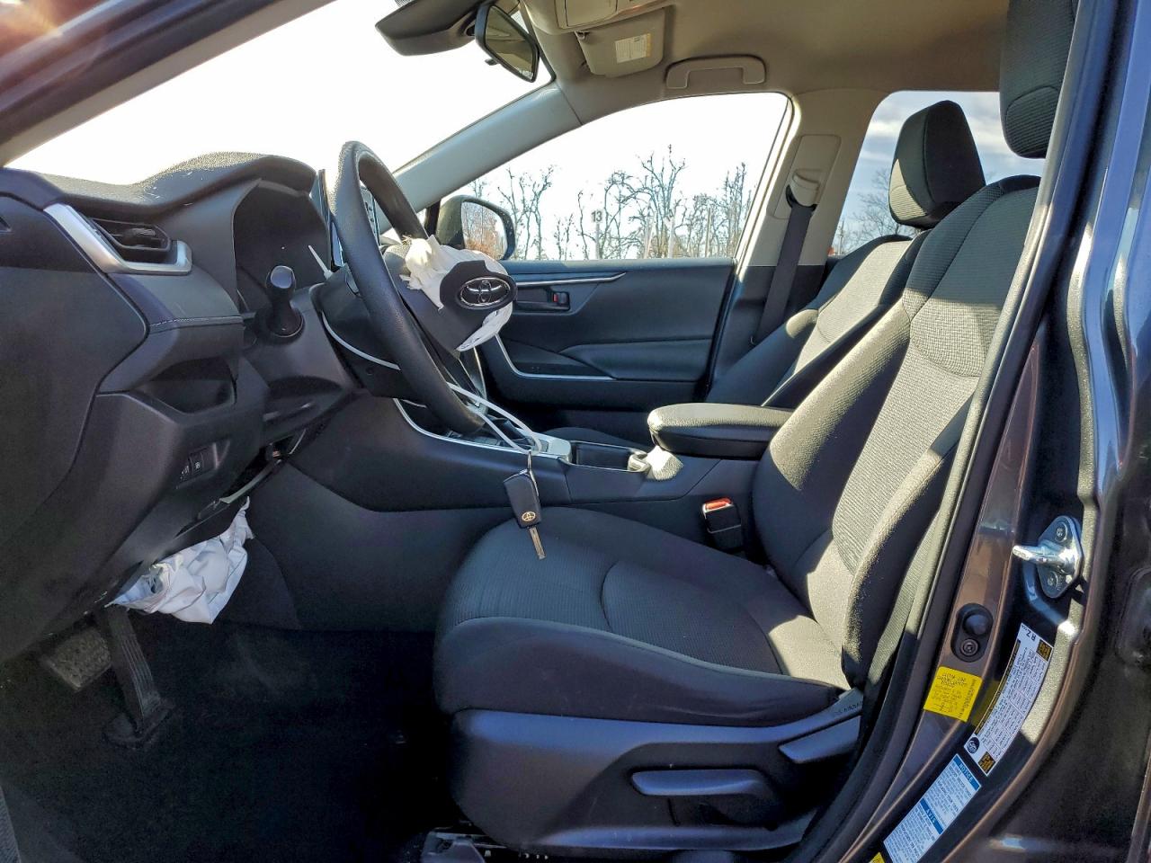 2019 Toyota Rav4 Le VIN: JTMF1RFV0KD504378 Lot: 93947945