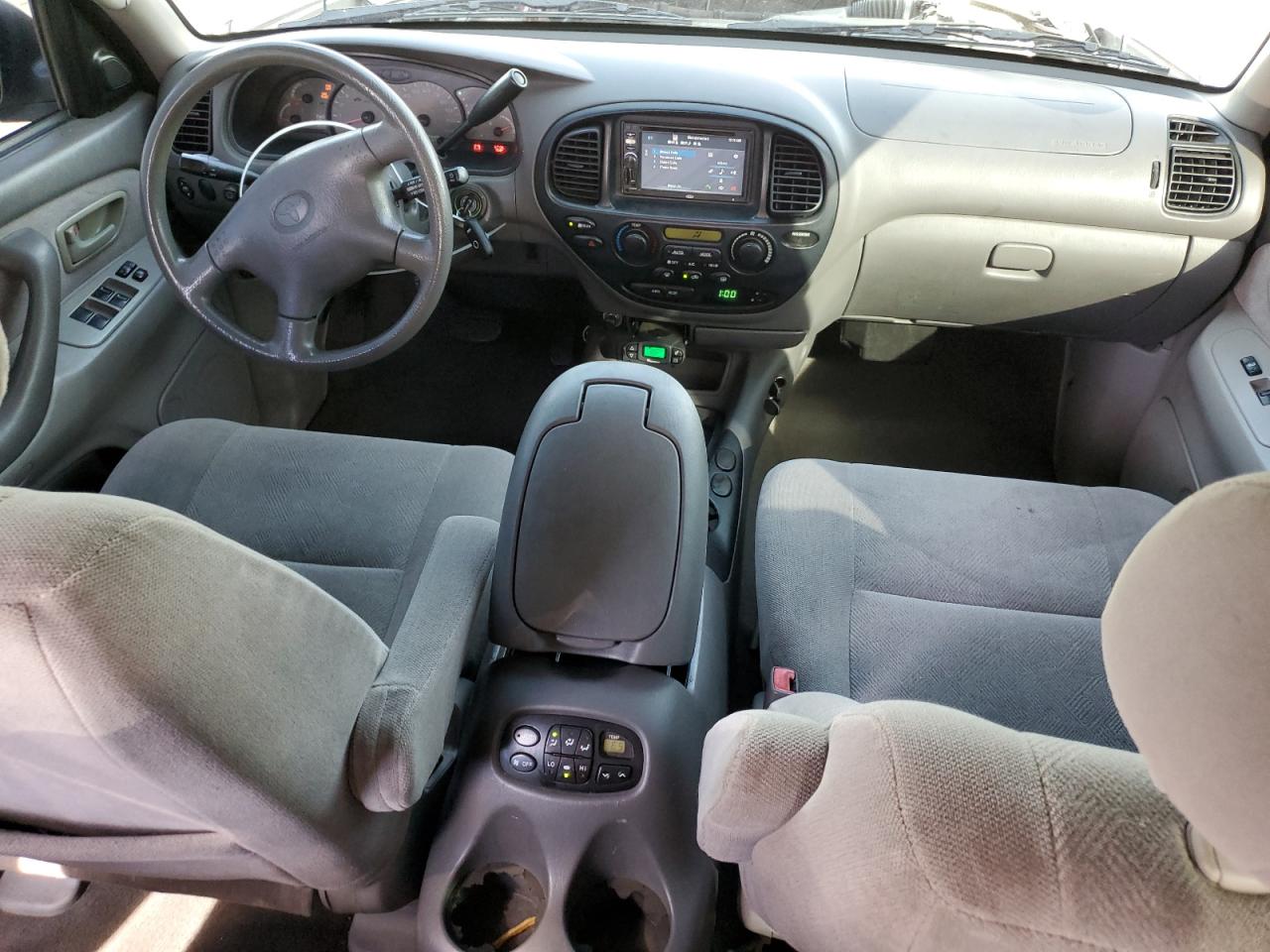 2002 Toyota Sequoia Sr5 VIN: 5TDBT44A92S085690 Lot: 93379635