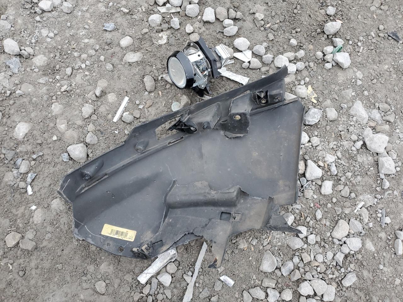 2015 Ford Escape Titanium VIN: 1FMCU0J91FUB92251 Lot: 92711035