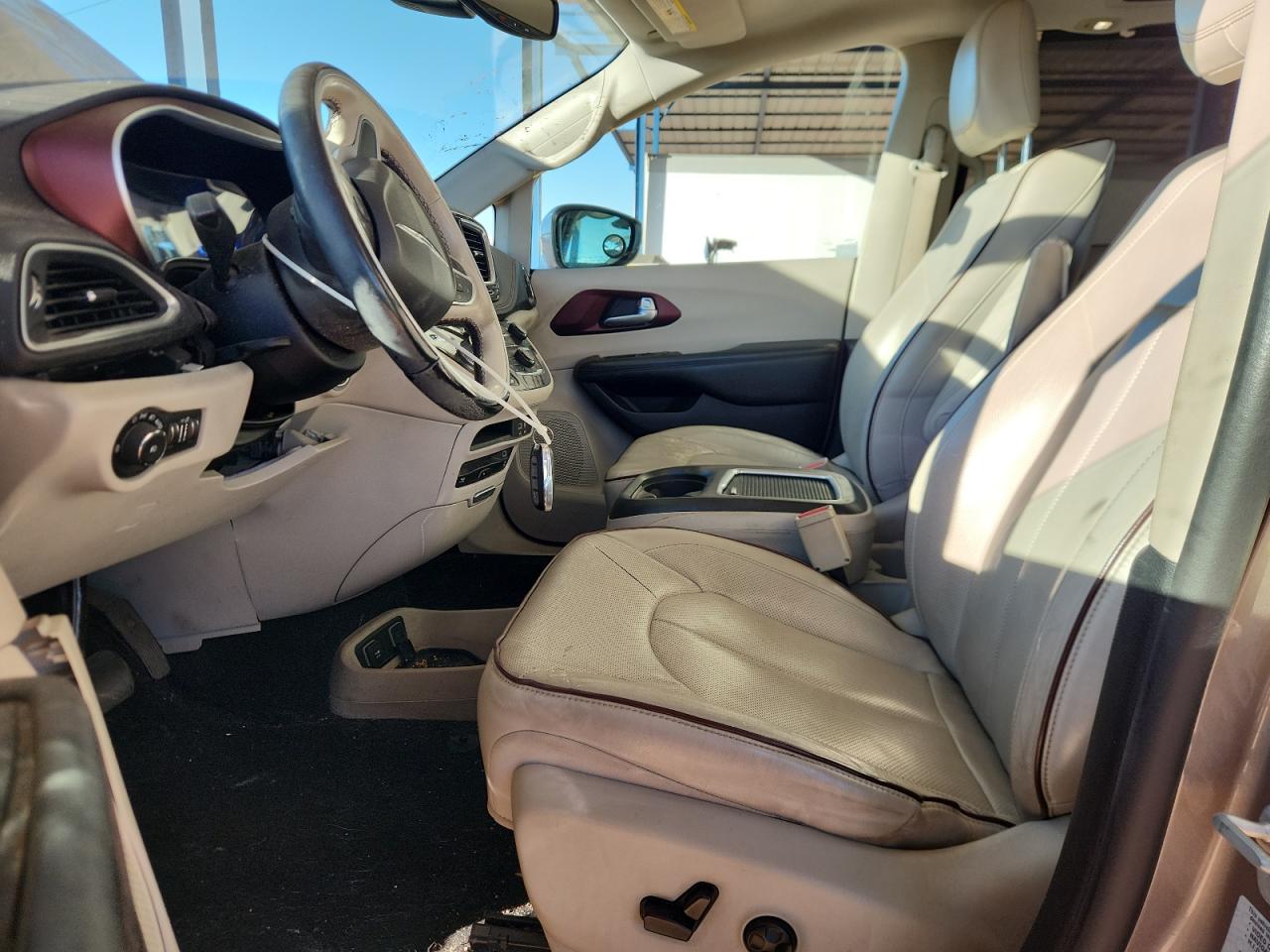 2017 Chrysler Pacifica Limited VIN: 2C4RC1GG2HR537560 Lot: 91414675