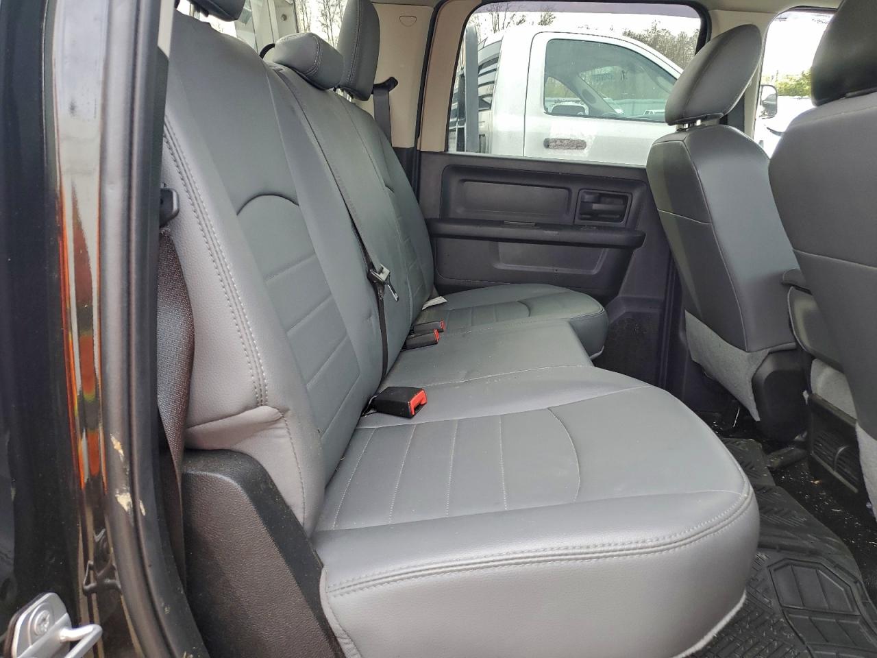 2018 Ram 3500 VIN: 3C7WRTCLXJG215053 Lot: 93907425