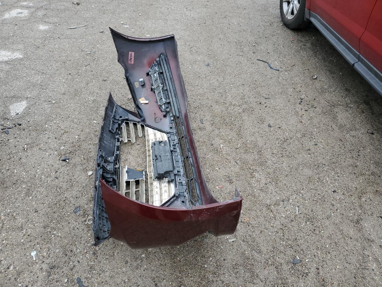 2015 Hyundai Genesis 3.8L VIN: KMHGN4JE5FU028598 Lot: 93080545