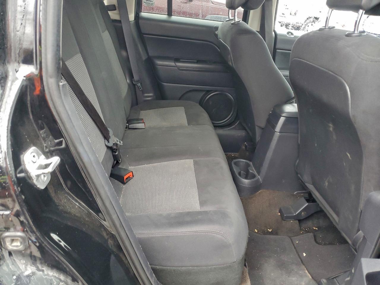 2014 Jeep Compass Sport VIN: 1C4NJDBB9ED880043 Lot: 93943695