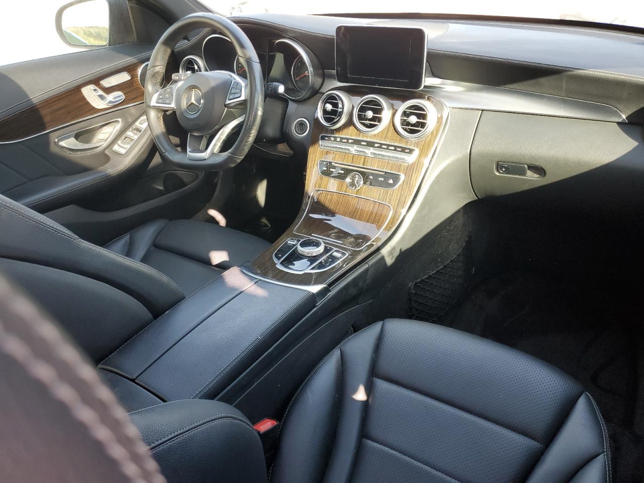 2017 Mercedes-Benz C 300 VIN: 55SWF4JB3HU230689 Lot: 90582725