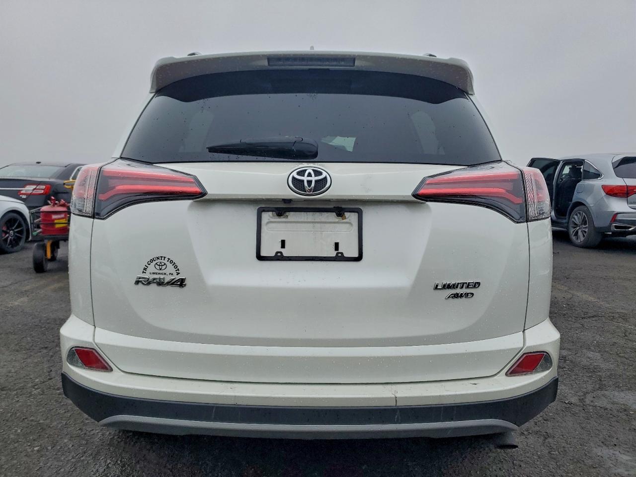 2017 Toyota Rav4 Limited VIN: 2T3DFREV1HW687733 Lot: 94444285