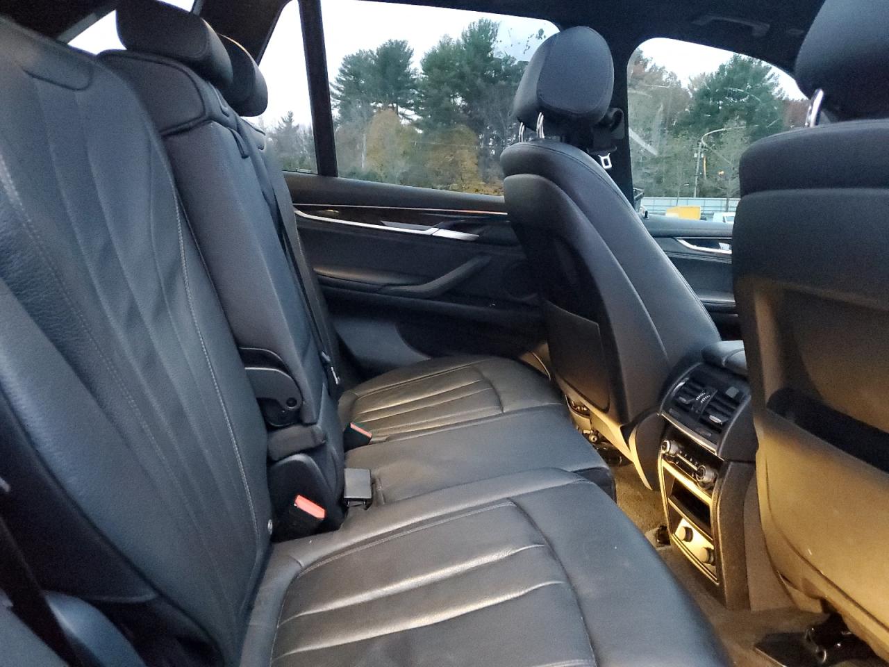 Фото: 5UXKR0C36H0V73628