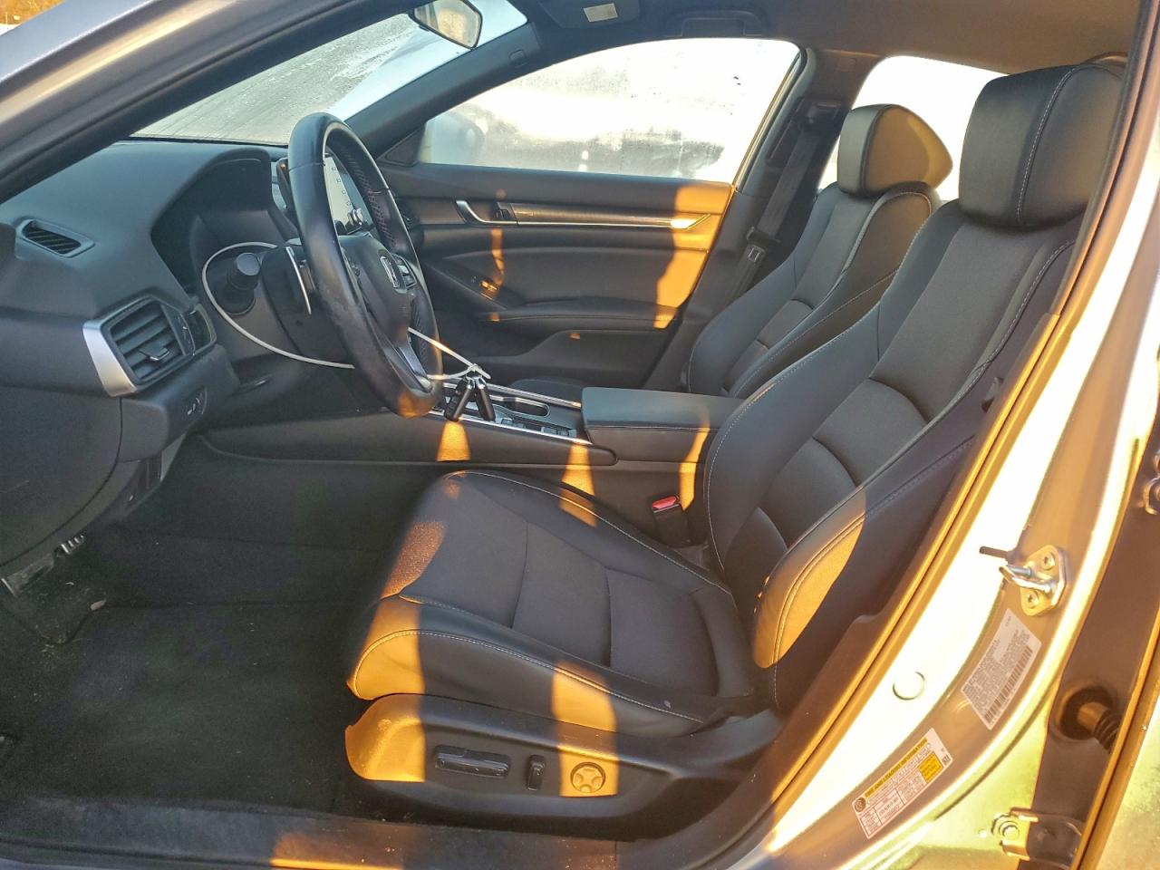 2022 Honda Accord Sport VIN: 1HGCV1F34NA000690 Lot: 93822615